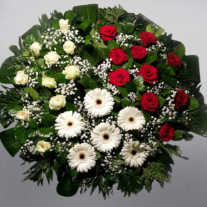 Gerberu un rožu sēru vainags