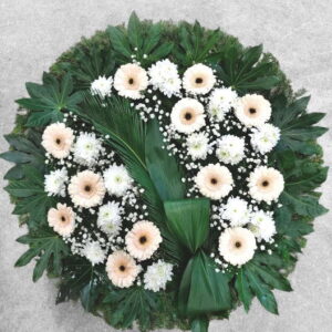 Klasisks sēru vainags ar gerberām
